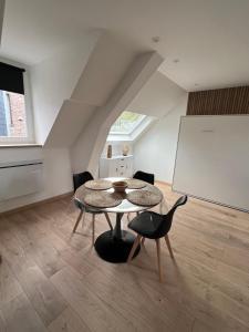 FAMILY STUDIO 3