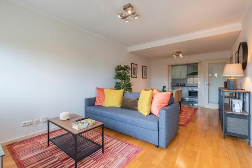 Fancy Apartment W/Metro at Doorstep by LovelyStay
