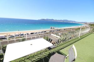 Fantastic sea view for this 2 bedroom up to 6 people 327