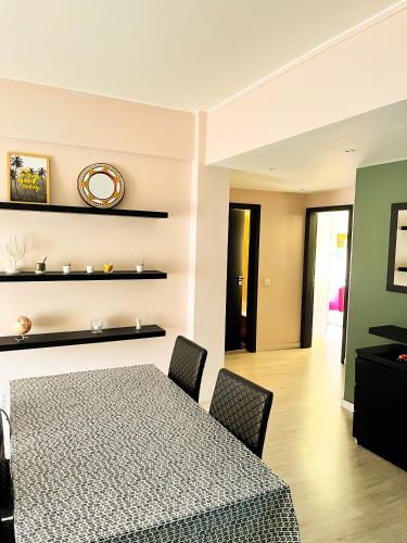 Faro Summer Flat