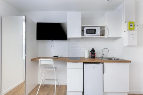 Fee Morgane Studio neuf bien équipé, tv, wifi, proche tramway, Brest centre