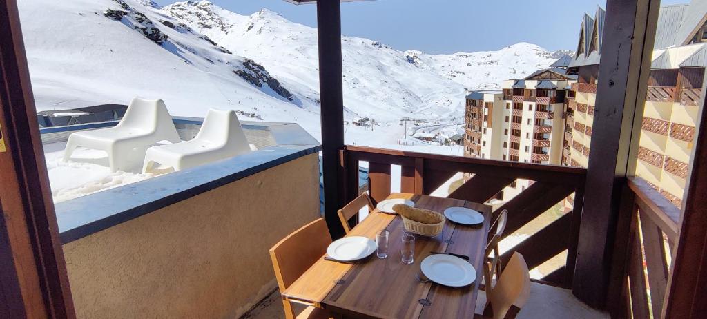 Feel the mountains at Machu; 5 people Val Thorens, 73440 Val Thorens