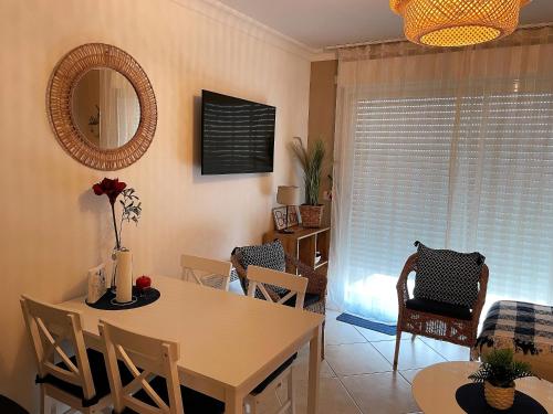 Feels like home JUAN FLORE - Air-conditioned furnished apartment with terrace & parking
