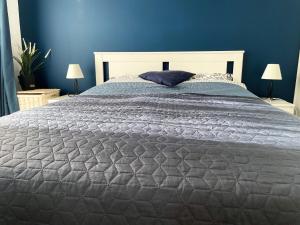 Feels like home JUAN FLORE - Air-conditioned furnished apartment with terrace & parking