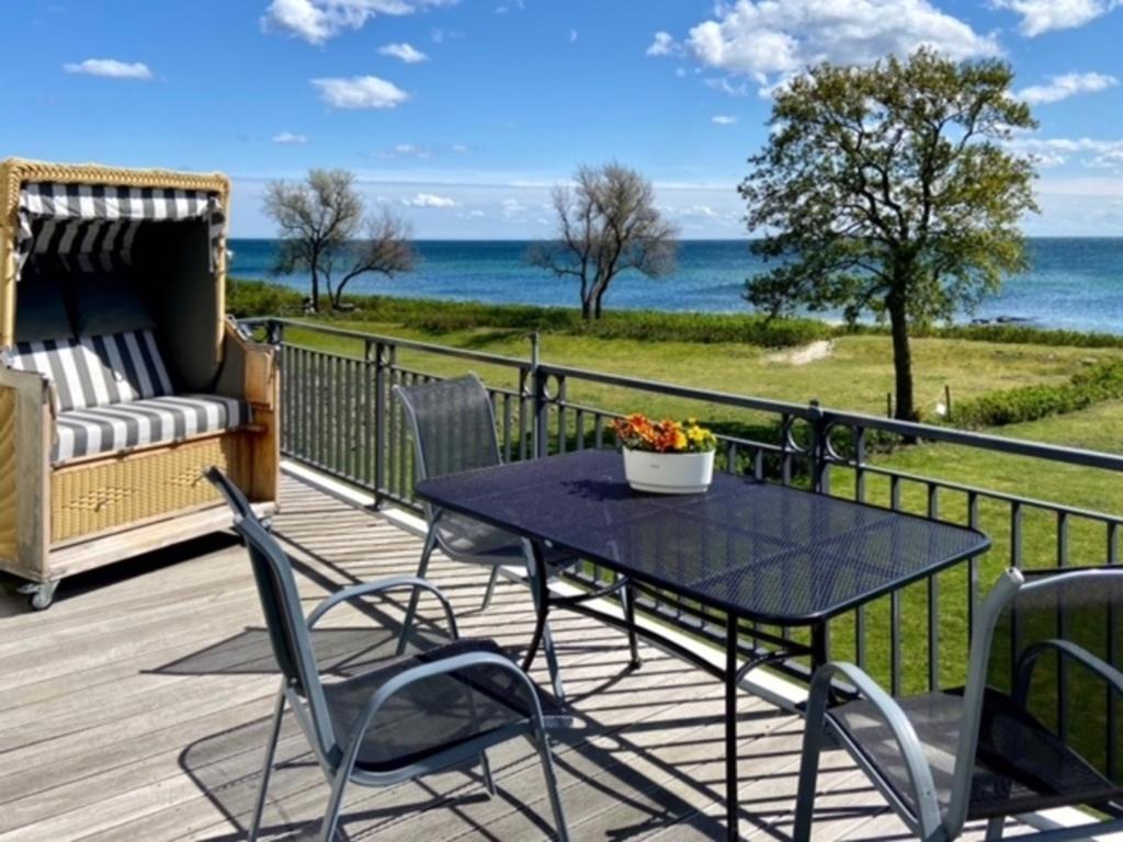 Fehmarn-Ostseeferien Strandresidenz Vogelflug141 App 4Meerblick Fehmarnsund 37, 23769 Fehmarnsund