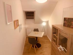 FELIX LIVING 3, modern & cozy 2 Zimmer Wohnung, Netflix, Parkplatz