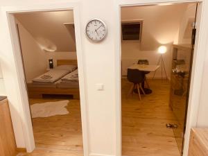 FELIX LIVING 3, modern & cozy 2 Zimmer Wohnung, Netflix, Parkplatz