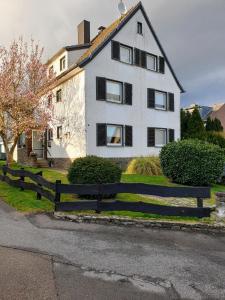 Ferien- Messewohnung nähe Köln-Messe Flughafen Bonn