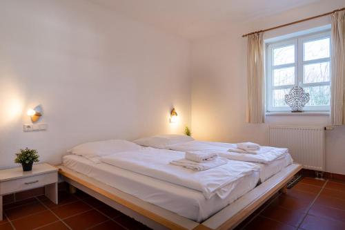 Feriendorf Rugana - Klassik Appartement mit 1 Schlafzimmer und Terrasse A33