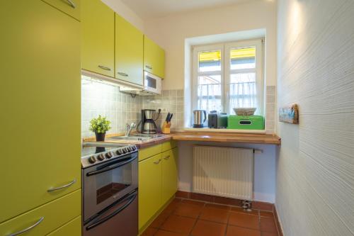 Feriendorf Rugana - Komfort Appartement mit 2 Schlafzimmern und Terrasse A01