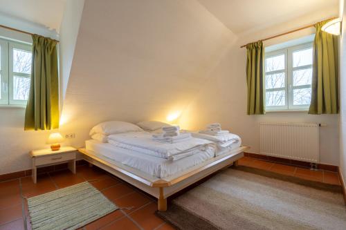 Feriendorf Rugana - Komfort Appartement mit 2 Schlafzimmern und Terrasse A01