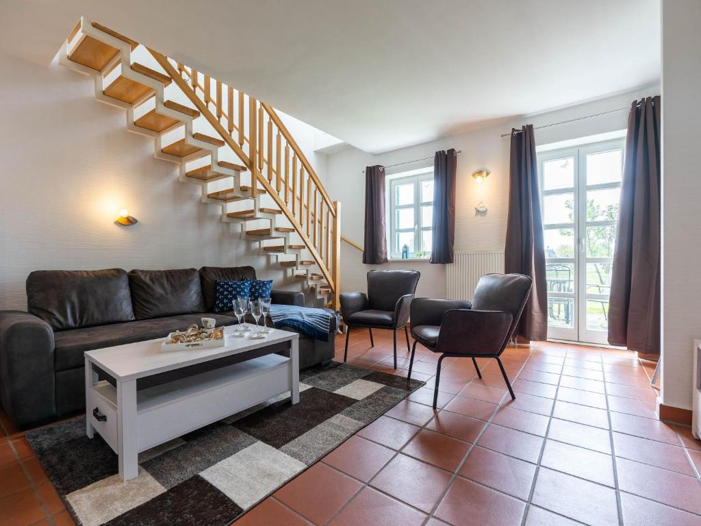 Feriendorf Rugana - Komfortplus Appartement mit 2 Schlafzimmern und Terrasse C06 Nonnevitz 25 a-b, 18556 Dranske