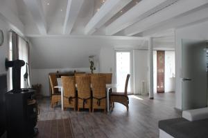 Ferienhaus Abbi mit Schwimmbad und Fitness für 8 Personen, Strand, Norddeich