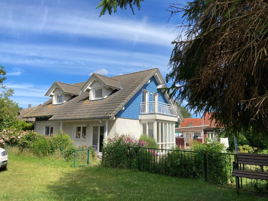Ferienhaus am Wasser im Grünen Wolgaster Weg 4a, 17449 Zecherin