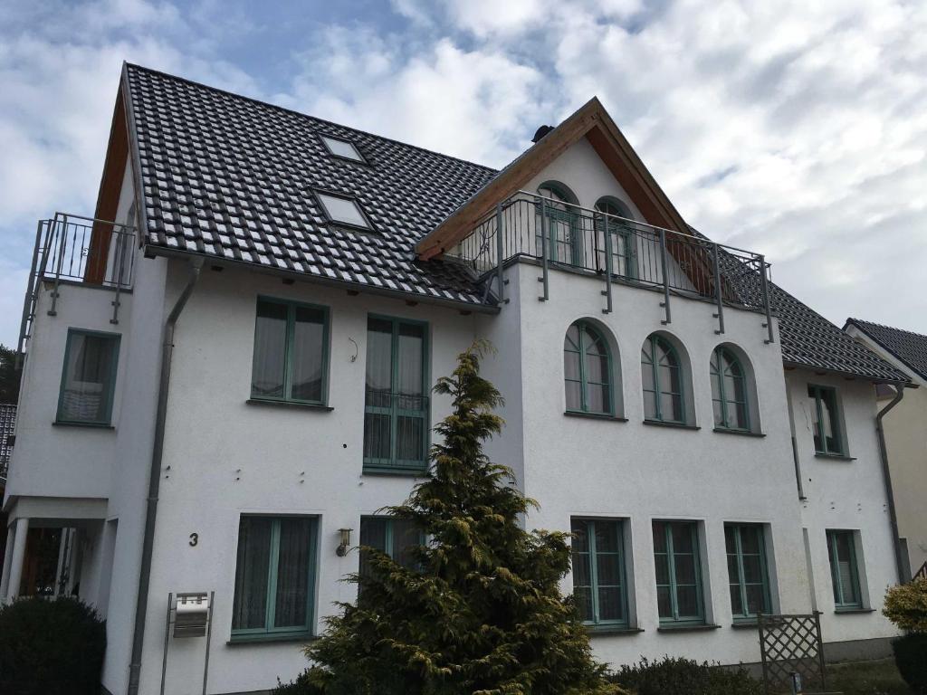 Appartement Ferienhaus, Doppelhaushälfte in Seebad Ahlbeck Wollinerstr. 3 17419 Ahlbeck