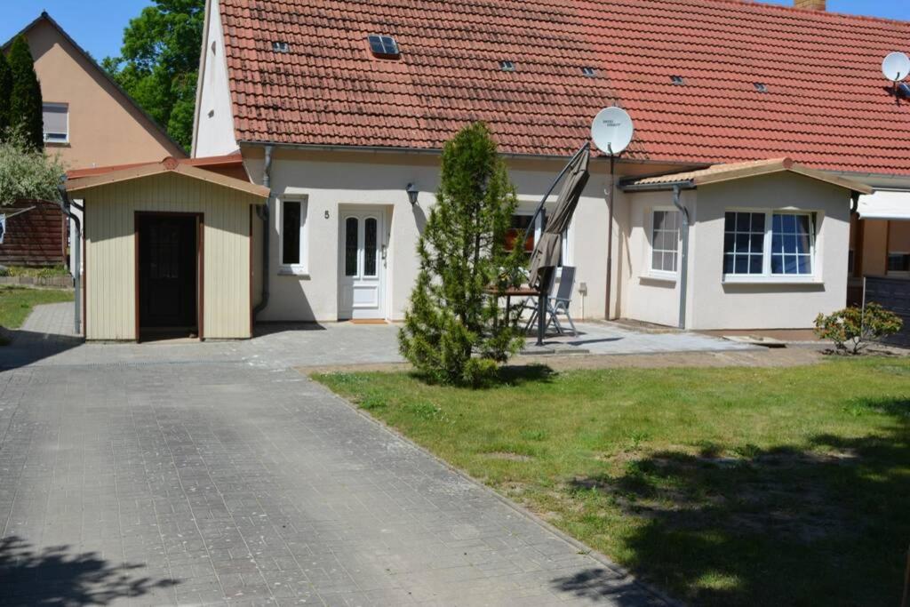 Appartement Ferienhaus Hüthchen Kastanienallee 4 17098 Eichhorst