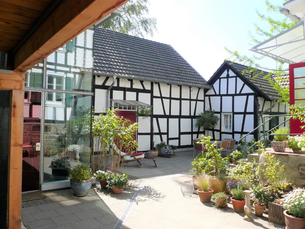 Ferienhaus im Fachwerkhof 'Haus in Bewegung' Breite Str. 52, 53819 Seelscheid