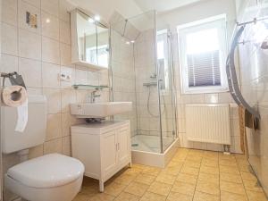 Appartement Ferienhaus Karola, Wohnung 2 - OG An den Boddenwiesen 8 18551 Glowe Mecklembourg-Poméranie