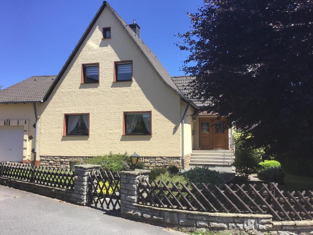 Ferienhaus Klasen 2 Eschenweg, 53925 Kall