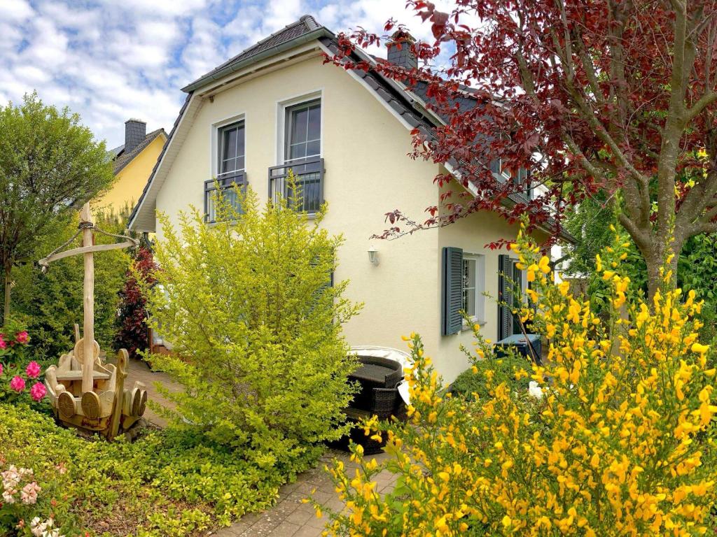 Ferienhaus Klünderberg in Binz - F670 mit Kamin, Terrasse, Strandkorb Klünderberg 12, 18609 Binz