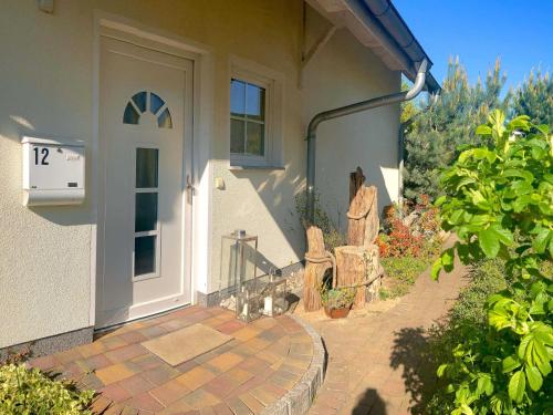 Ferienhaus Klünderberg in Binz - F670 mit Kamin, Terrasse, Strandkorb