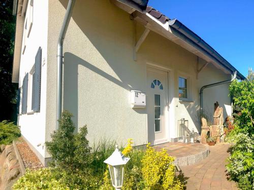Ferienhaus Klünderberg in Binz - F670 mit Kamin, Terrasse, Strandkorb