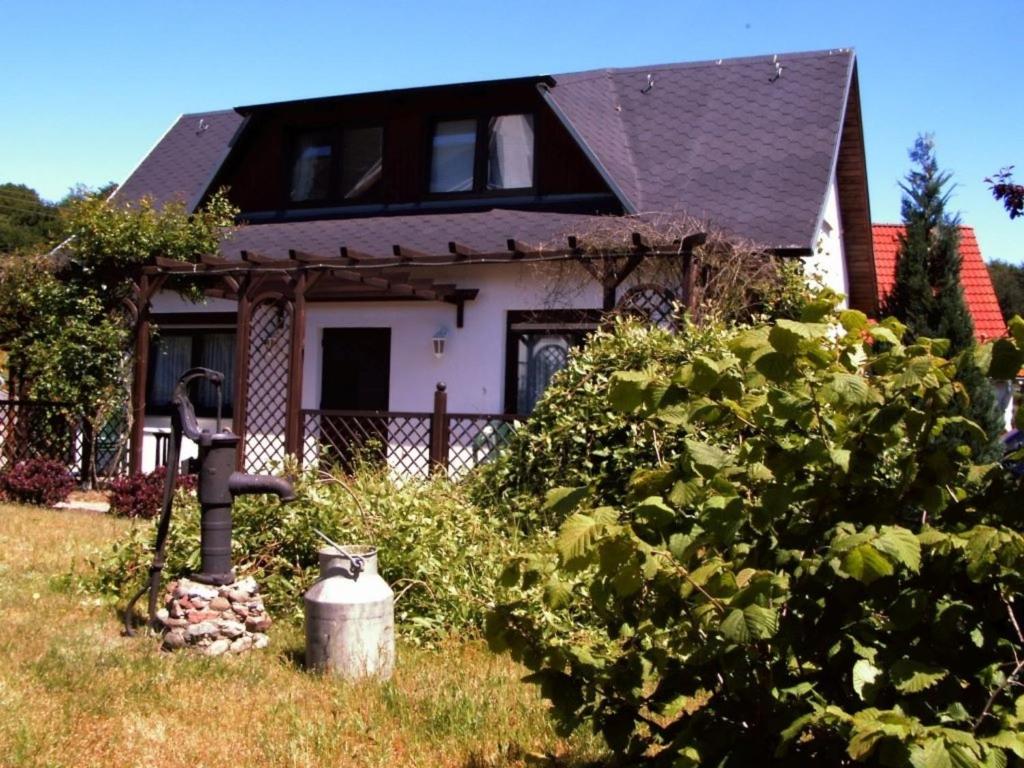 Appartement Ferienhaus Kreß rechts Feldweg 2 18586 Sellin