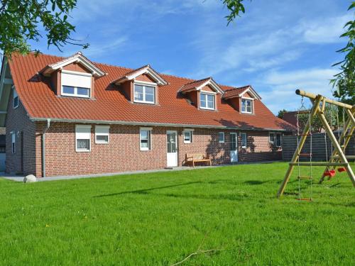 Ferienhaus Lobbe F 544 WG 02 über zwei Etagen, strandnah
