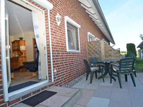 Ferienhaus Lobbe - Wohnung 04 mit Terrasse strandnah