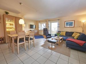 Ferienhaus Lobbe - Wohnung 04 mit Terrasse strandnah