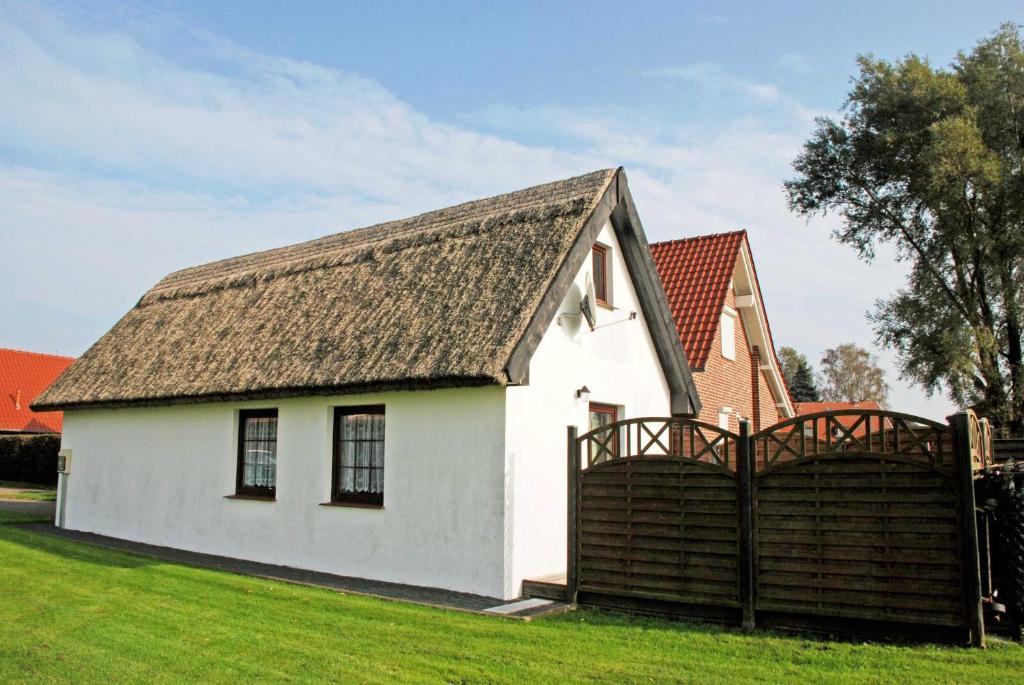 Ferienhaus mit Reetdach am Lobber Lobbe 29, 18586 Lobbe