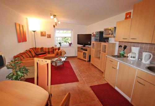 Ferienhaus mit separater Wohnung Waren SEE 9441