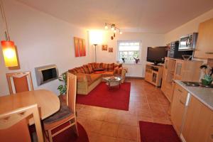 Ferienhaus mit separater Wohnung Waren SEE 9441