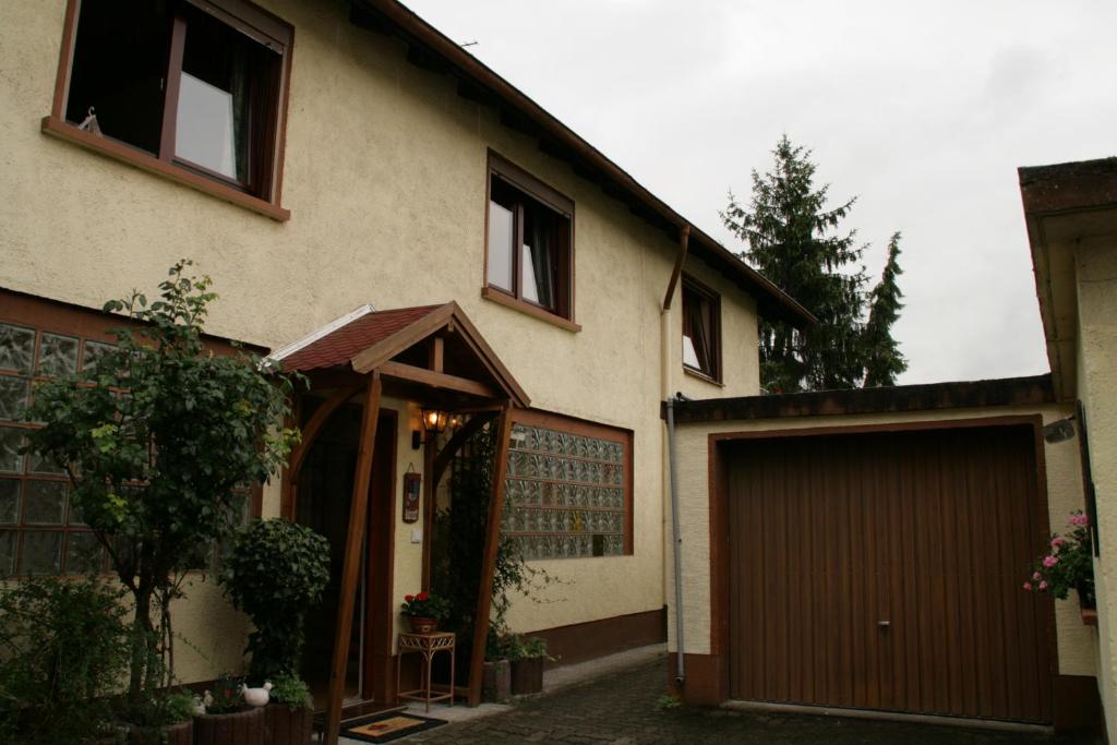 Appartement Ferienhaus Susanne 15 Lönsstraße 67454 Haßloch