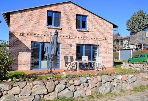 Ferienhaus zum Boddenstrand mit Ka