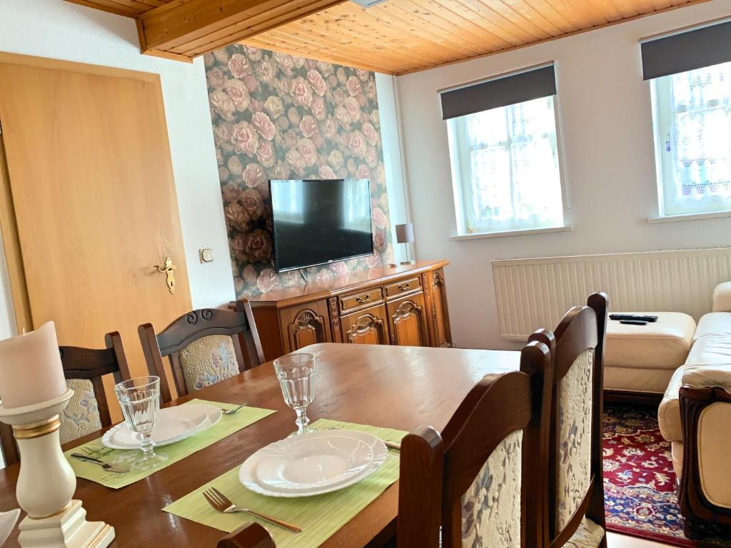 Ferienhaus zwischen Bach und Luther mit Sauna & Garten Lutherstraße 23, 99817 Eisenach