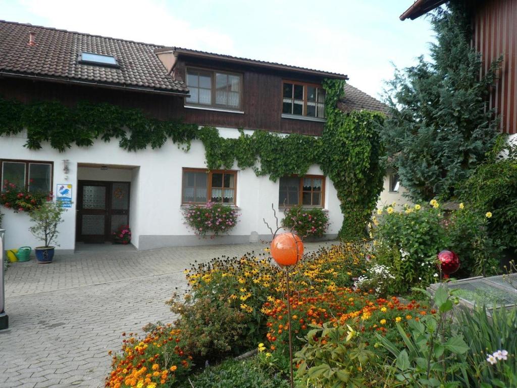 Appartement Ferienhof-Fink-Ferienwohnung-Sonnenblume Heimen 78 88145 Opfenbach