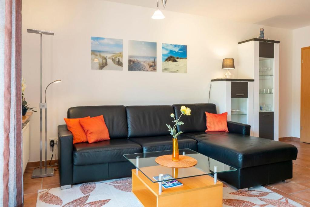 Ferienpark Freesenbruch Wohnung 3 1 - Schöne Auszeit Schwalbenweg 13, 18374 Zingst