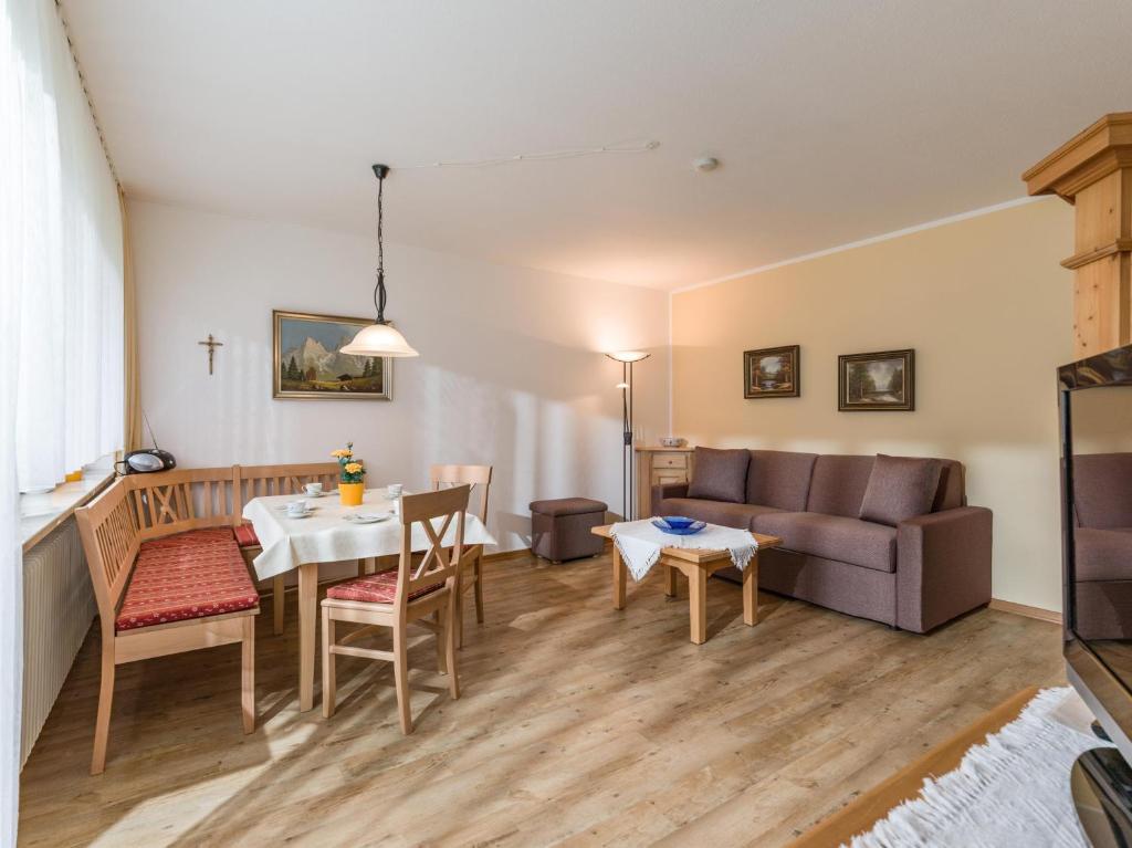 Ferienwohnanlage Oberaudorf zwei Zimmerappartement A5 Bad-Trißl-Str.44, 83080 Oberaudorf