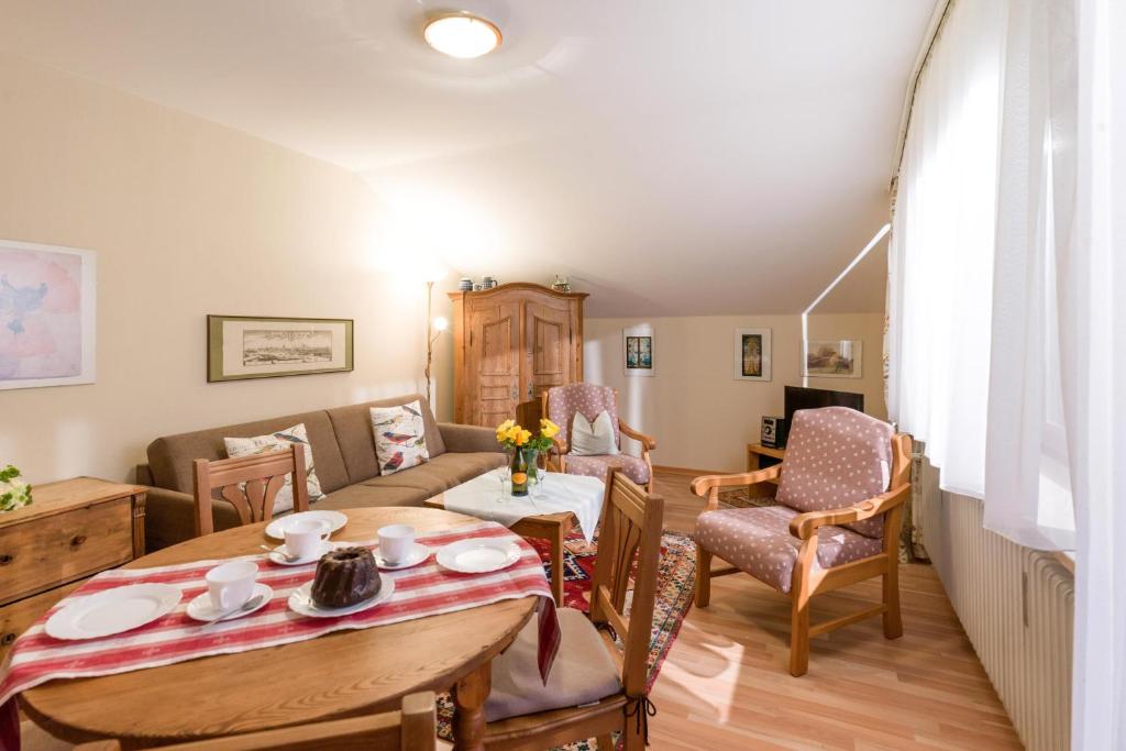 Ferienwohnanlage Oberaudorf zwei Zimmerwohnung D7 Bad-Trißl-Str.44, 83080 Oberaudorf