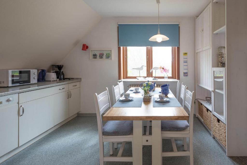 Appartement Ferienwohnng in Borgsum-oben links Taarepswoi 1 25938 Borgsum