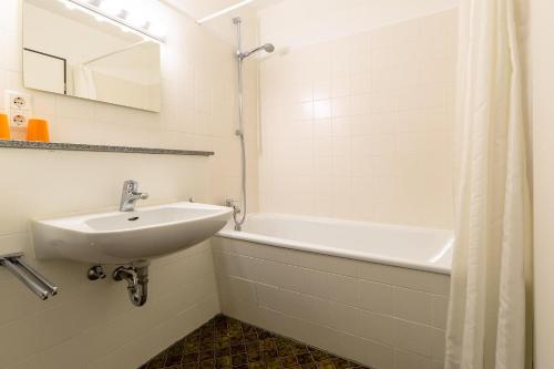 Ferienwohnpark Immenstaad am Bodensee Ein-Zimmer-Apartment 49 15