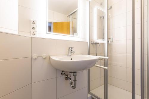Ferienwohnpark Immenstaad am Bodensee Ein-Zimmer-Apartment 49 25