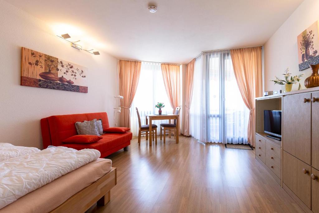 Appartement Ferienwohnpark Immenstaad am Bodensee Ein-Zimmer-Apartment 49 41 Gehrenbergstr. 50 88090 Immenstaad am Bodensee