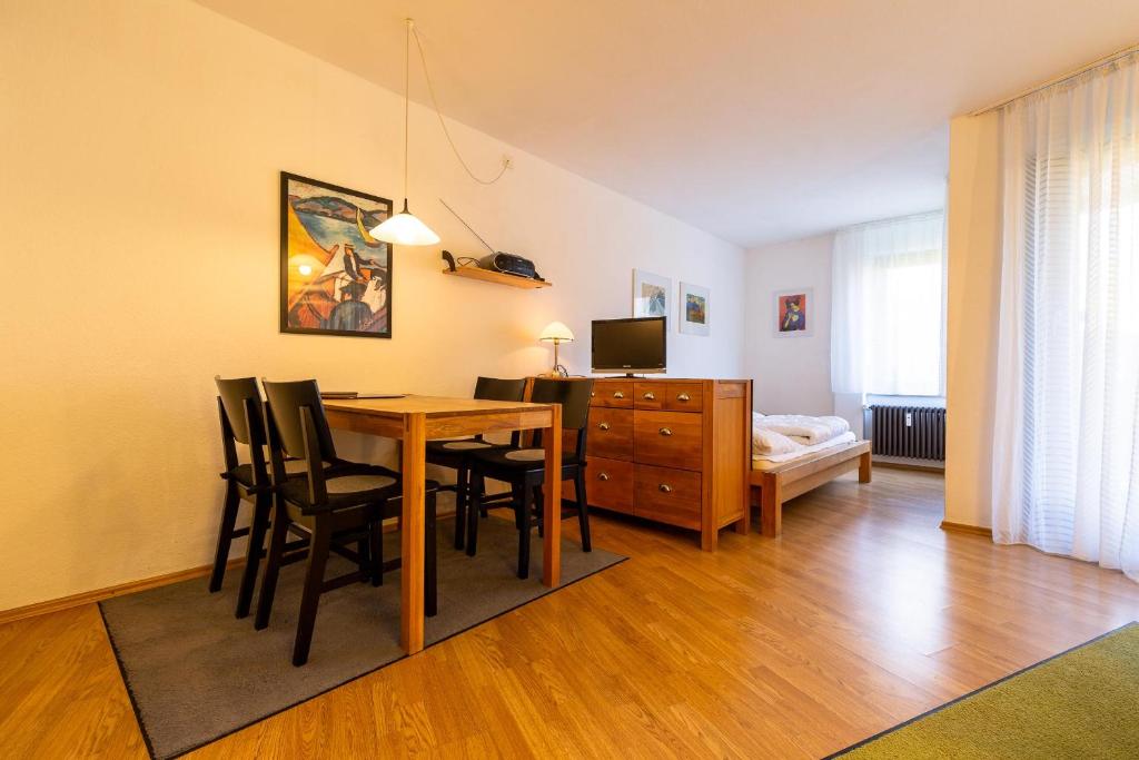 Appartement Ferienwohnpark Immenstaad am Bodensee Ein-Zimmer-Apartment 51 04 Gehrenbergstr. 50 88090 Immenstaad am Bodensee