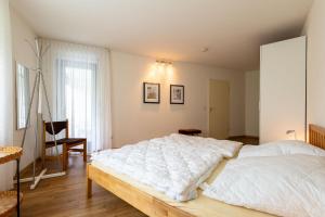 Ferienwohnpark Immenstaad am Bodensee Zwei-Zimmer-Apartment 49 02