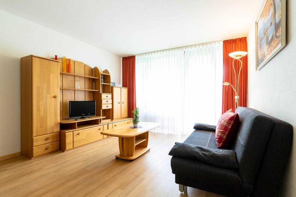 Appartement Ferienwohnpark Immenstaad am Bodensee Zwei-Zimmer-Apartment 49 16 Gehrenbergstr. 50 88090 Immenstaad am Bodensee