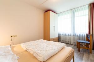 Appartement Ferienwohnpark Immenstaad am Bodensee Zwei-Zimmer-Apartment 49 19 Gehrenbergstr. 50 88090 Immenstaad am Bodensee Bade-Wurtemberg