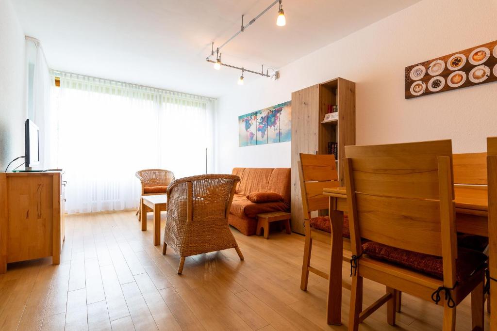 Appartement Ferienwohnpark Immenstaad am Bodensee Zwei-Zimmer-Apartment 49 35 Gehrenbergstr. 50 88090 Immenstaad am Bodensee