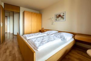 Ferienwohnpark Immenstaad am Bodensee Zwei-Zimmer-Apartment 51 23